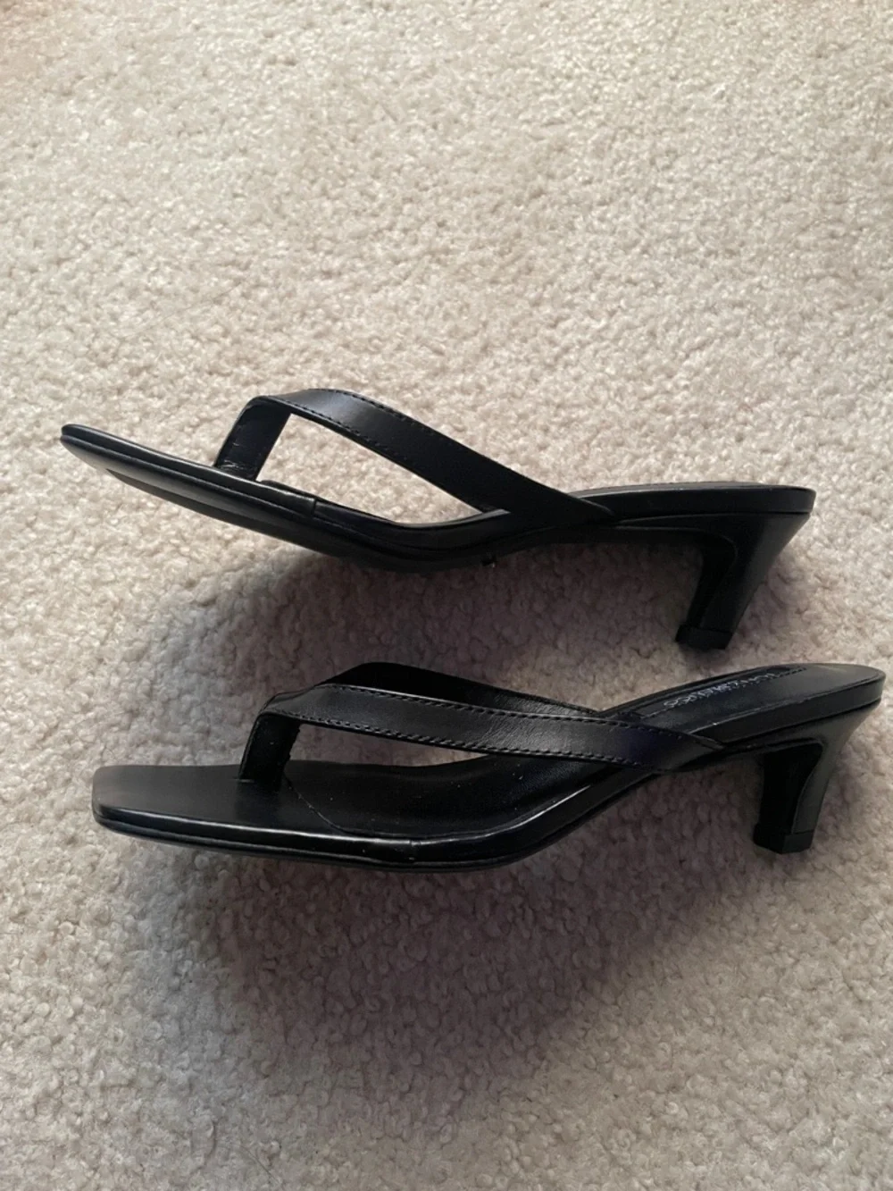 Tony Bianco Black Square-Toe Mid-Heel Thong Sandals size 6.5 - Picture 6 of 6